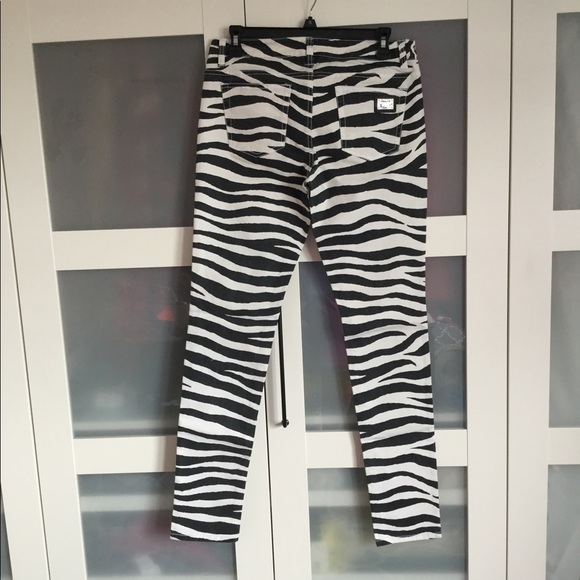 Michael Kors Zebra Striped Jeans, Size 2 - Picture 2 of 4
